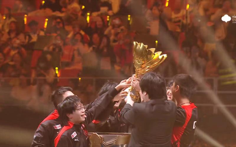 小伞Jhin盛开着屠杀之花引领逆转，Awei的Zyra在团战中阵亡， Leyan 的队伍锁定赛点。